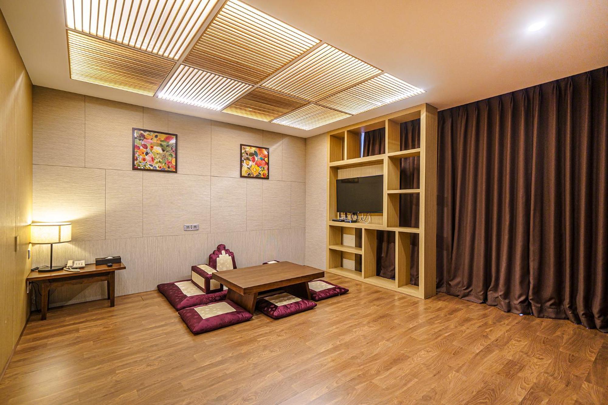 Gloucester Hotel Incheon Exterior photo